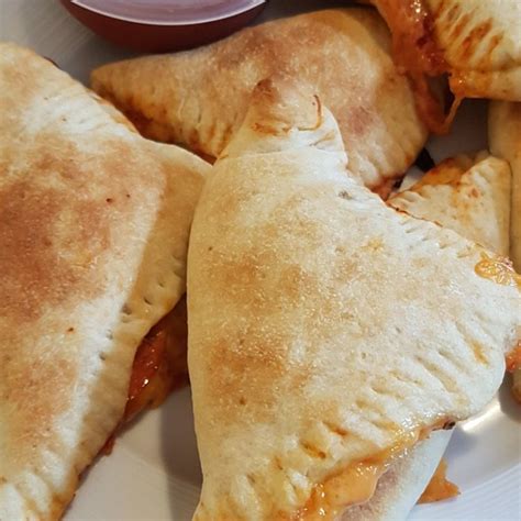 homemade easy cheesy pizza pockets kitch me now