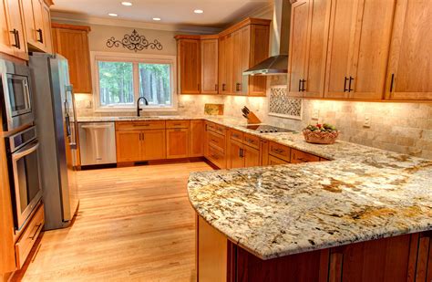 In my opinion this is too dark and once again just dates the space and makes it feel. 25+ Charming Kitchen Cabinet Decorating Ideas Using Oak ...