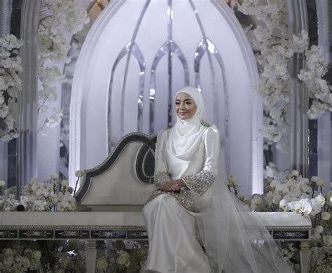 Gambar Pernikahan Mira Filzah Dan Wan Emir