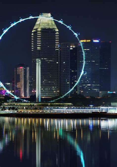 la singapore flyer es la noria mirador más alta del mundo mide 165 metros de altura y está