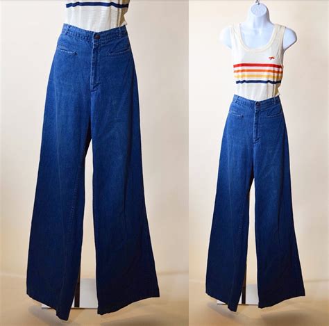 1970s Vintage Bell Bottoms Land Lubber High Waisted Blue Jeans Womens