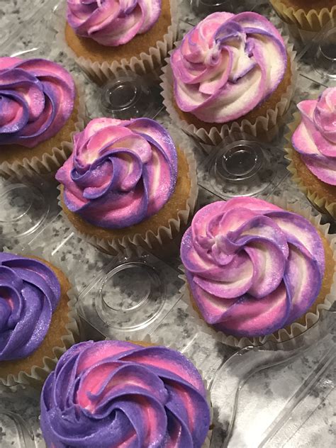 Purple And Pink Swirl Cupcakes Swirl Cupcakes Beautiful Birthday
