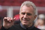 Joe Montana dealing with complications from replacement shoulder surgery