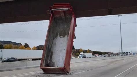 Video Emerges Of Dump Truck Hitting Major Toronto Highway Bridge Cbc News