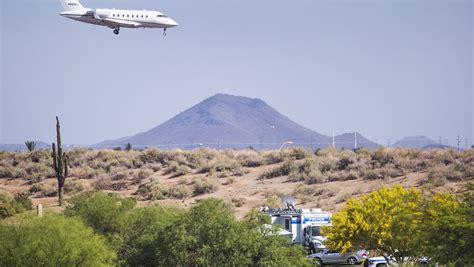 Scottsdale plane crash report shows load above maximum weight allowance