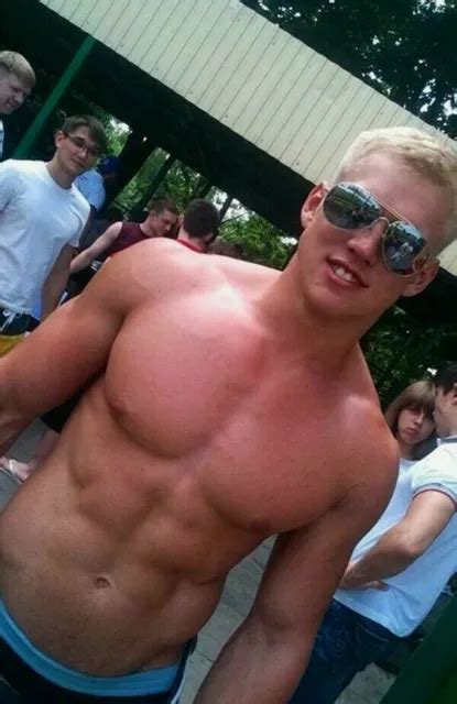 Shirtless Male Muscular Blond Frat Guy Jock Hunk Body Beefcake Photo X C Picclick Uk