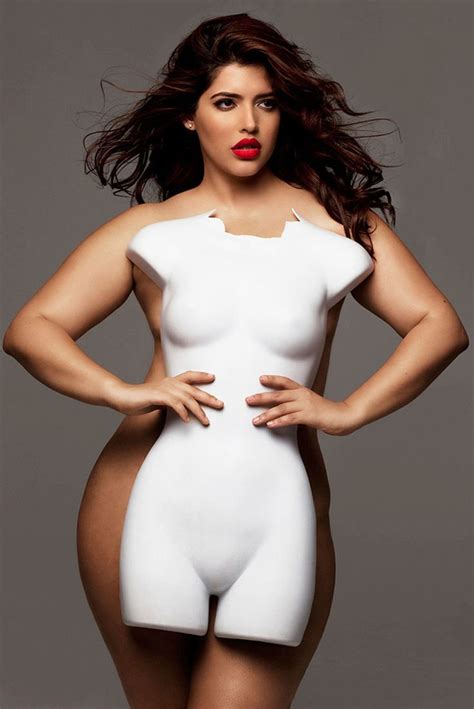 Photo By Victoria Janashvili Editorial For Cosmopolitan Latina With Model Denise Bidot Body