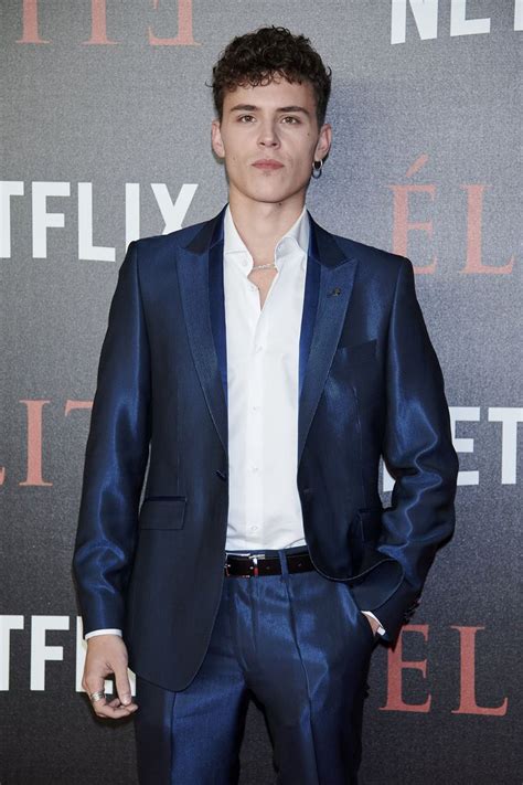 Arón piper is a spanish actor, singer, rapper, and songwriter, who gained prominence for his role as ander in the netflix teen drama tv series, élite, starting in 2018. Arón Piper : Su biografía - SensaCine.com.mx