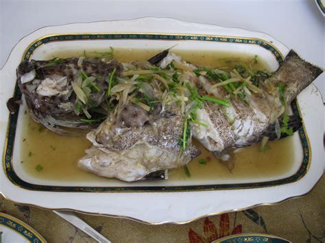 8 batang daun bawang dihiris nipis. resep masakan kuno: Ikan Garupa steamed
