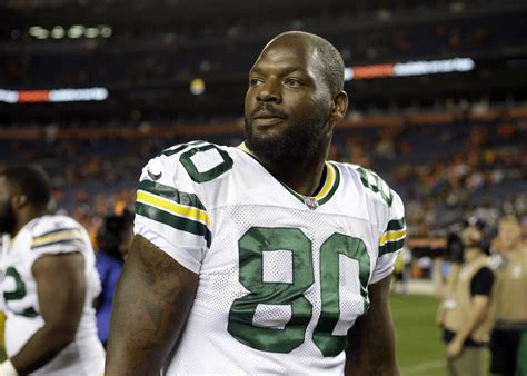 Packers Waive Tight End Martellus Bennett In Stunning Move Chicago Tribune