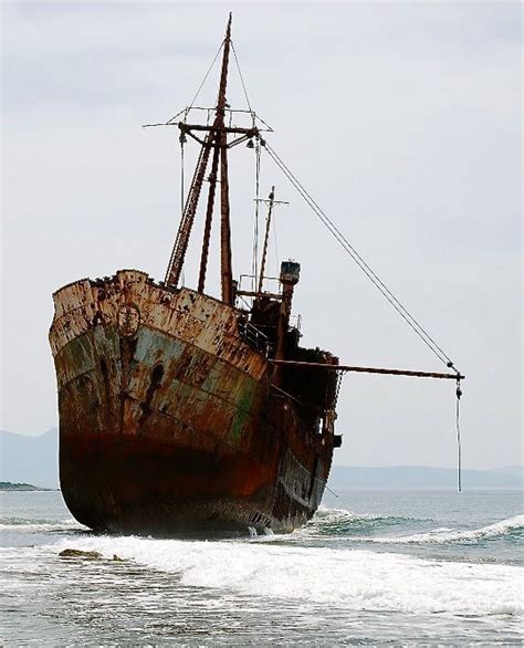 Old Rusty Ships Aged With Beauty Abandoned Old Rusty Ship Abandoned
