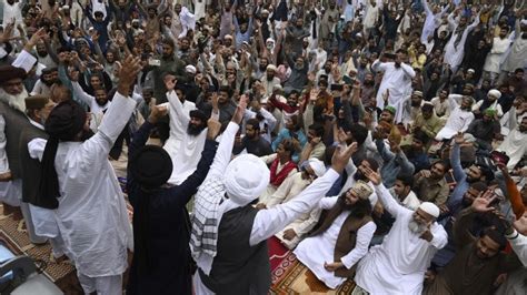 Islamist Party Tehreek E Labbaik Fuels Anti France Violence In Pakistan