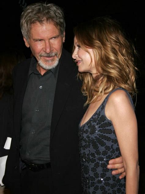 Calista Flockhart Long Hairstyle With Semi Round Curls That Embrace