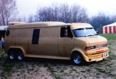 6x6 Love Machine When This Vans A Rocking ☺ Custom Vans Cool Vans