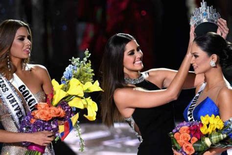 Miss Universe 2015 Crowning The Most Depressing Crowning