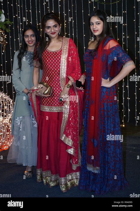 Mumbaiindia 20th Dec 21018 Madhoo Shah C With Her Daughters Ameya Shah R And Keia Shah