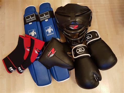 Full Kickboxing Gear Set Boxing Gloves Head Shin Groin Guard