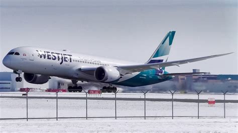 Westjet 787 9 Dreamliner Arrival And Departure At Calgary Airport Youtube