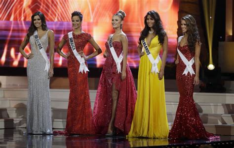 Medium hair styles curly hair styles natural hair styles voluminous hair corte y color pinterest hair pretty hairstyles 80s hairstyles homecoming hairstyles. Miss Colombia PAULINA VEGA Crowned Miss Universe in Miami ...