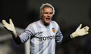 Santiago Canizares questions Gary Neville's appointment at Valencia ...