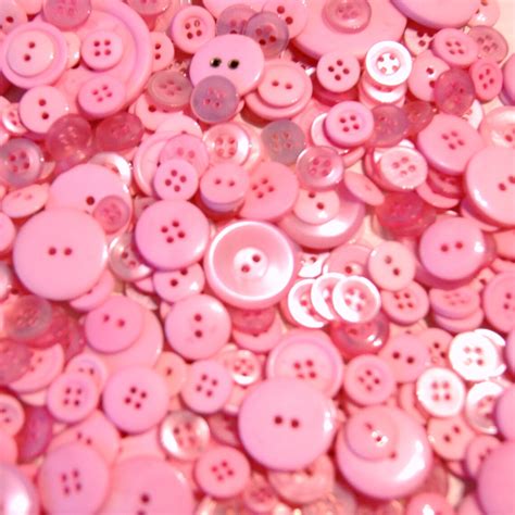100 Pink Buttons Mixed Assorted Sizes Sewing Buttons Craft Etsy