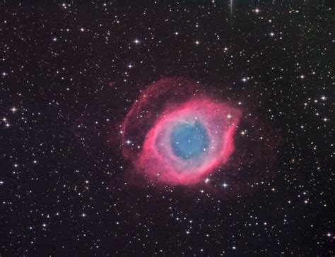 About 60% of the width of the milky way. APOD: NGC 7293: The Helix Nebula (8/3/07) | Nebulosa ...