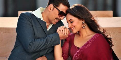 Sonakshi Sinha Defends Akshay Kumar From Trolls That Accused Him Of Objectifying Women The