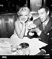 MARILYN MONROE con segundo marido Joe DiMaggio Fotografía de stock - Alamy