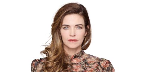 Amelia Heinle Biography The Young And The Restless