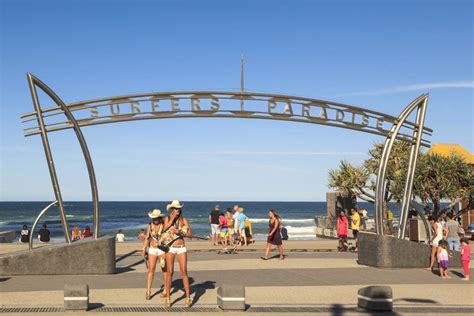 5 reasons to visit surfers paradise holiday insider