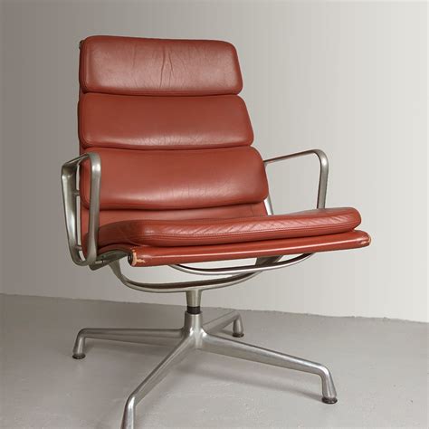 Vitra Eames Ea 216 Soft Pad Chair
