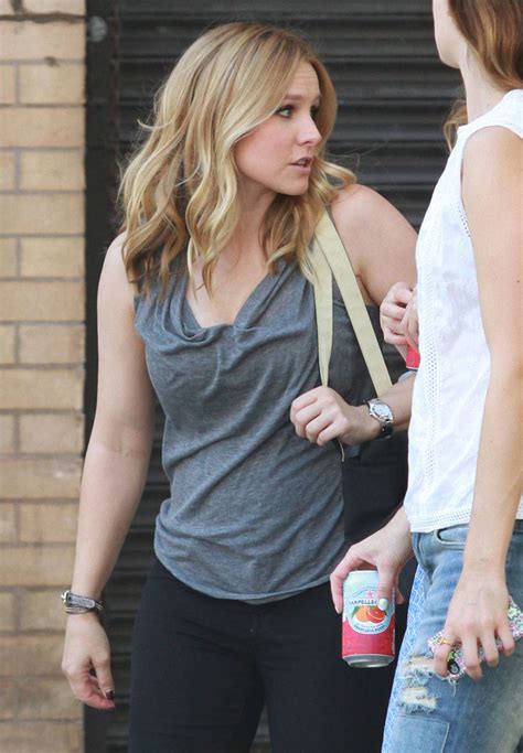 Kristen Bell Filming Veronica Mars In LA 05 GotCeleb