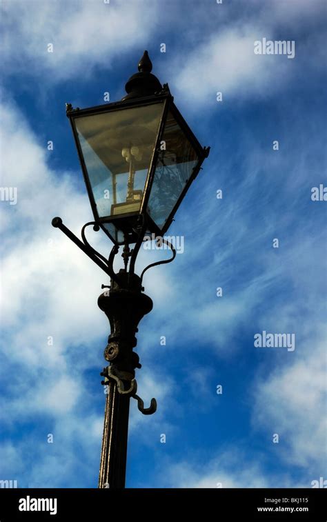 Old Fashioned Street Lamp In London Stock Photo Alamy