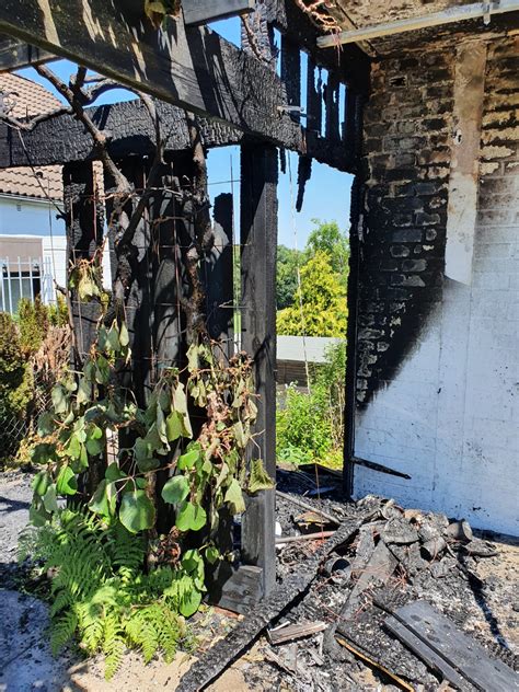 Dieses voll vermietete zweifamilienhaus in ruhiger, dörfli Gemeindealarm: Feuer in Einfamilienhaus (Glöbusch ...