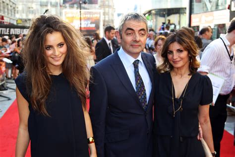 Rowan atkinson's daughter (8 pics). Rowan Atkinson (Mr. Bean) with his Wife and Daughter.