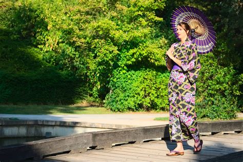 Yukata Le Kimono Dété Art De Vivre Japan Glossy