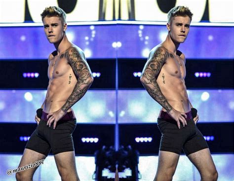 Justin Bieber Strips Fashion Rocks Justin Bieber Photo Fanpop