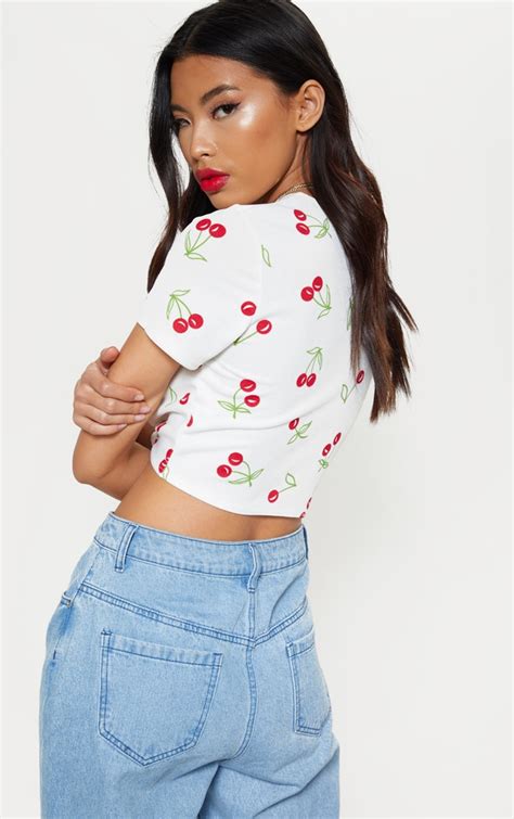 Red Cherry Print Tie Front Short Sleeve Crop Top Prettylittlething