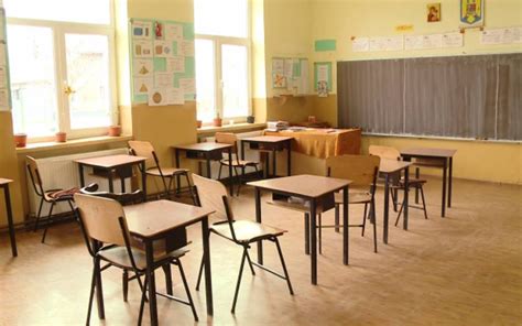 Elevii și Preșcolarii Vor Intra De Vineri într O Minivacanță Studenții