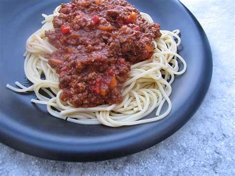 Fleischlose, sprich vegetarische oder sogar vegane ernährung liegt absolut im trend und findet immer mehr anhänger. Veganes Hack und vegane Hamburger von der Rügenwalder ...