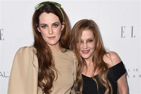 Riley Keough And His Mother Lisa Marie Presley Marca English