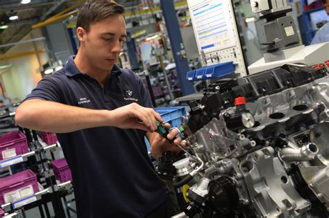 A roadster variant was launched in may 2018. BMW's 3-cylinder 1.5-liter Engines for the i8 Will Be Built in the UK - autoevolution