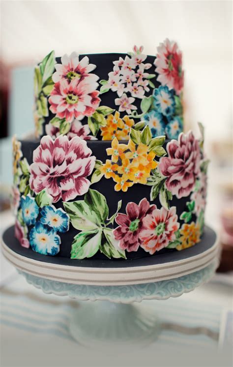 Floral painted wedding cake a refined take on simple white wedding cakes. Hand painted wedding cakes | Floral cakes | 100 Layer Cake