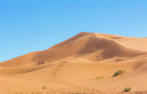 Morocco Sahara Desert Sand Dunes In Las Photograph By Bill Bachmann