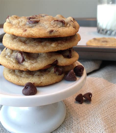 Nothing is more alluring than a tray of freshly baked chocolate chip cookies, but creating the ultimate chewy texture requires a bit of patience and culinary science. Chewy Chocolate Chip Cookies - Chef Lindsey Farr