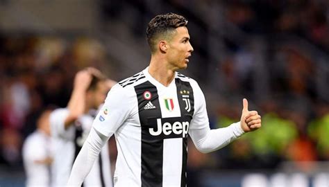 Adidas cristiano ronaldo ronaldo trikots für kinder zum fußballspielen 2020/21. Juventus Turin Trikot Ronaldo