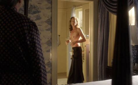 did allison janney forget about her nude debut