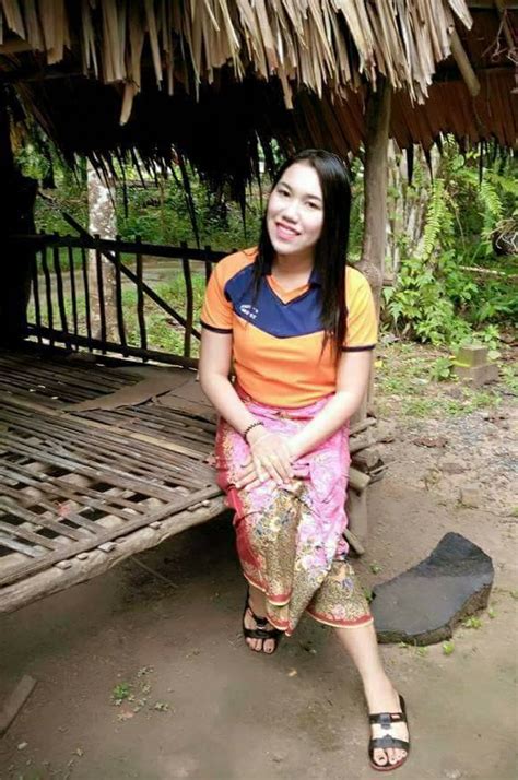 น่ารักเรียบง่าย แอบมองสาวนุ่งผ้าถุง ไทย พม่า ลาว อินโด 2 Facebook