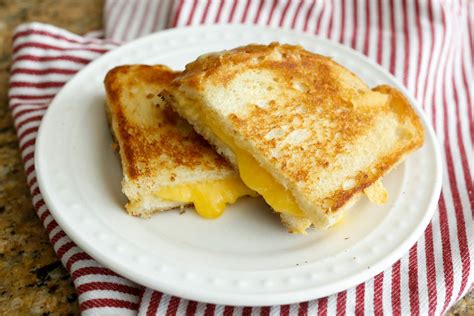 Step By Step Guide To Perfect Grilled Cheese
