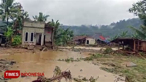 Kondisi Terkini Banjir Bandang Malang Selatan Rumah Warga Porak Poranda TIMES Indonesia